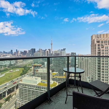 2 Bedroom Waterfront Condo Downtown W/ Free Parking Toronto Exterior photo