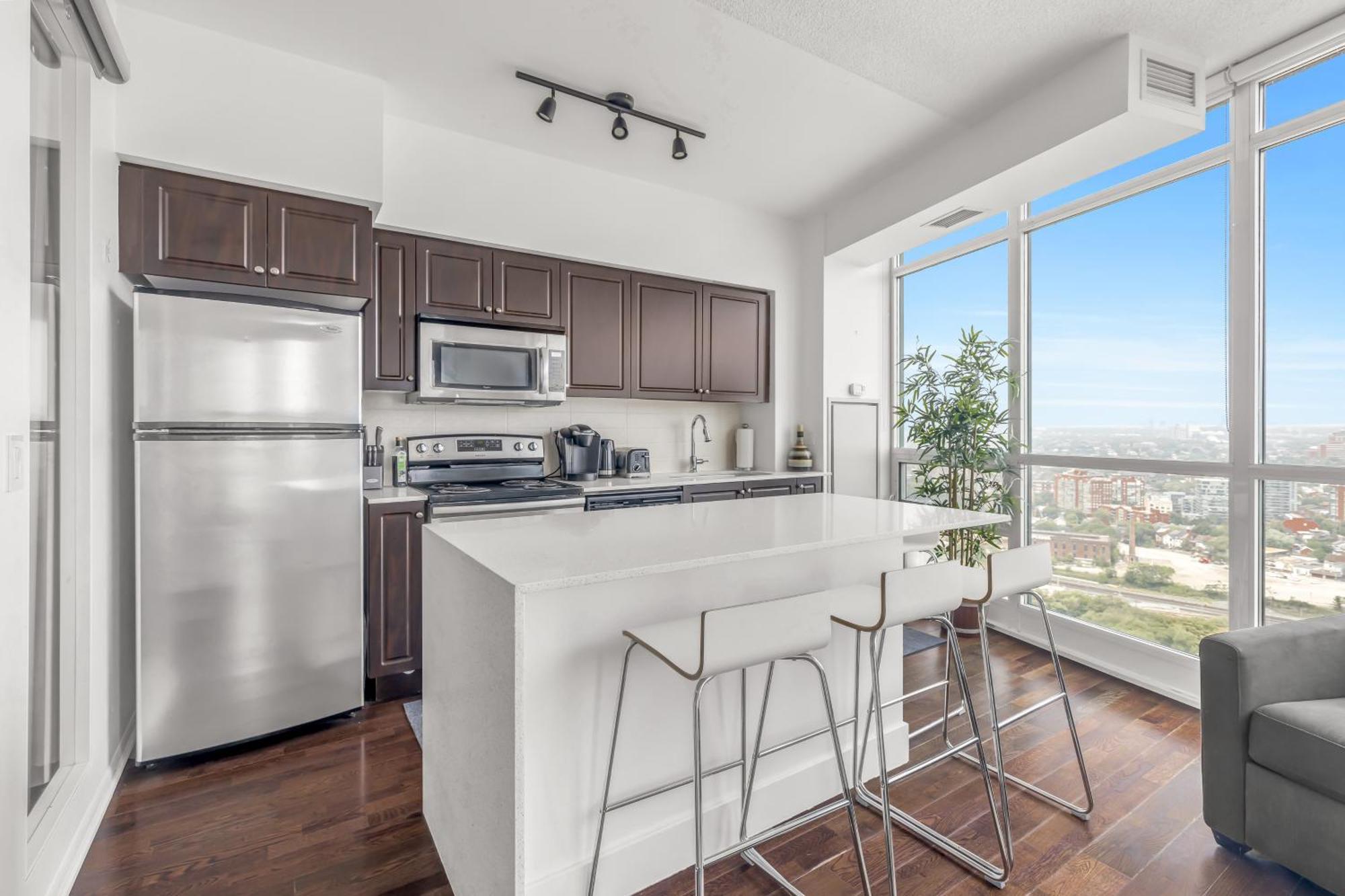 2 Bedroom Waterfront Condo Downtown W/ Free Parking Toronto Exterior photo
