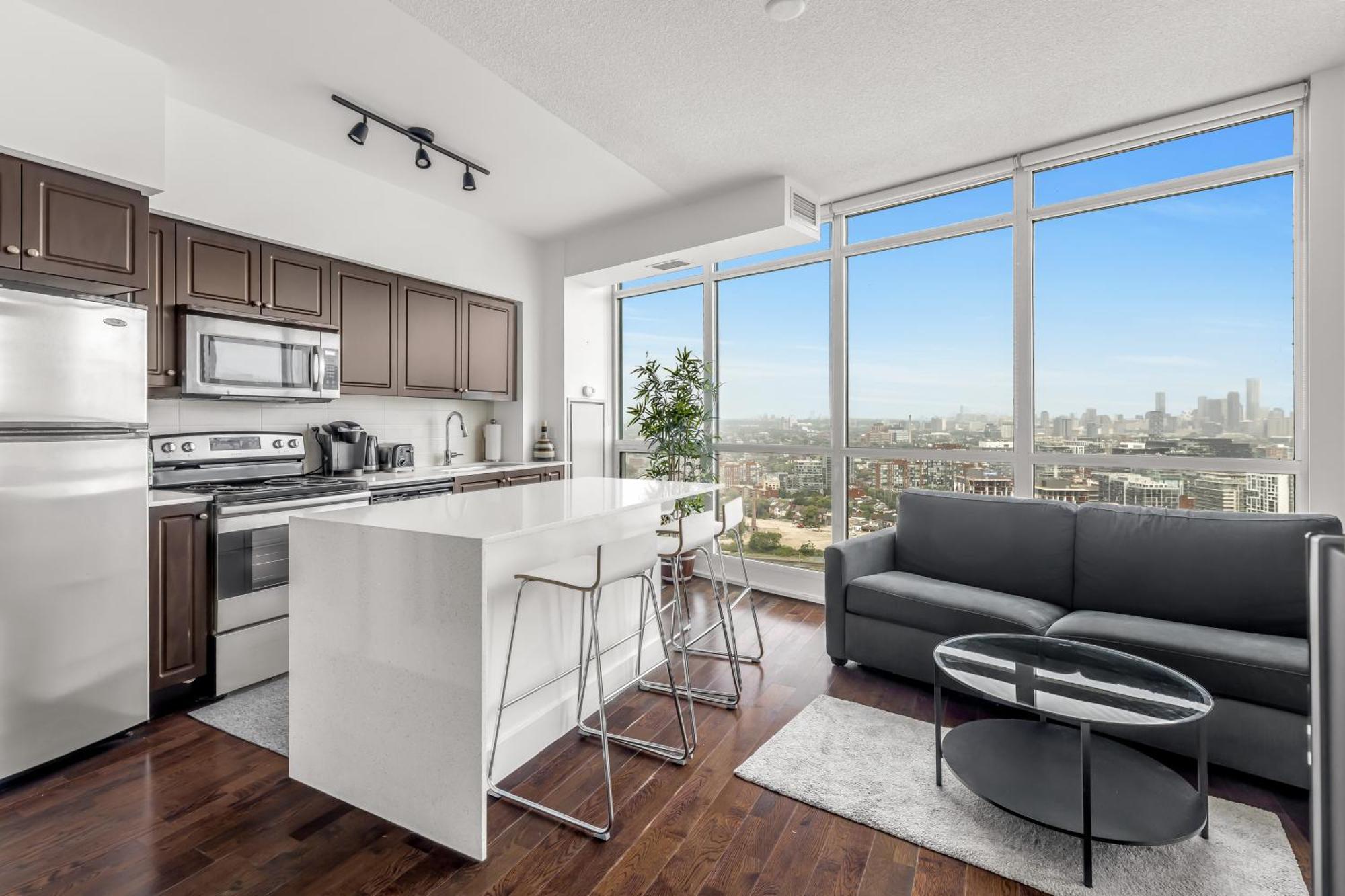 2 Bedroom Waterfront Condo Downtown W/ Free Parking Toronto Exterior photo
