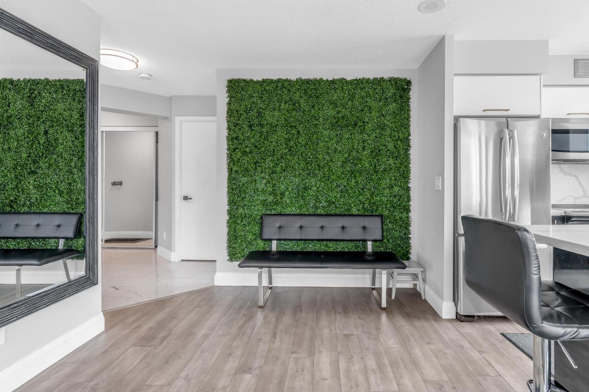 2 Bedroom Waterfront Condo Downtown W/ Free Parking Toronto Exterior photo