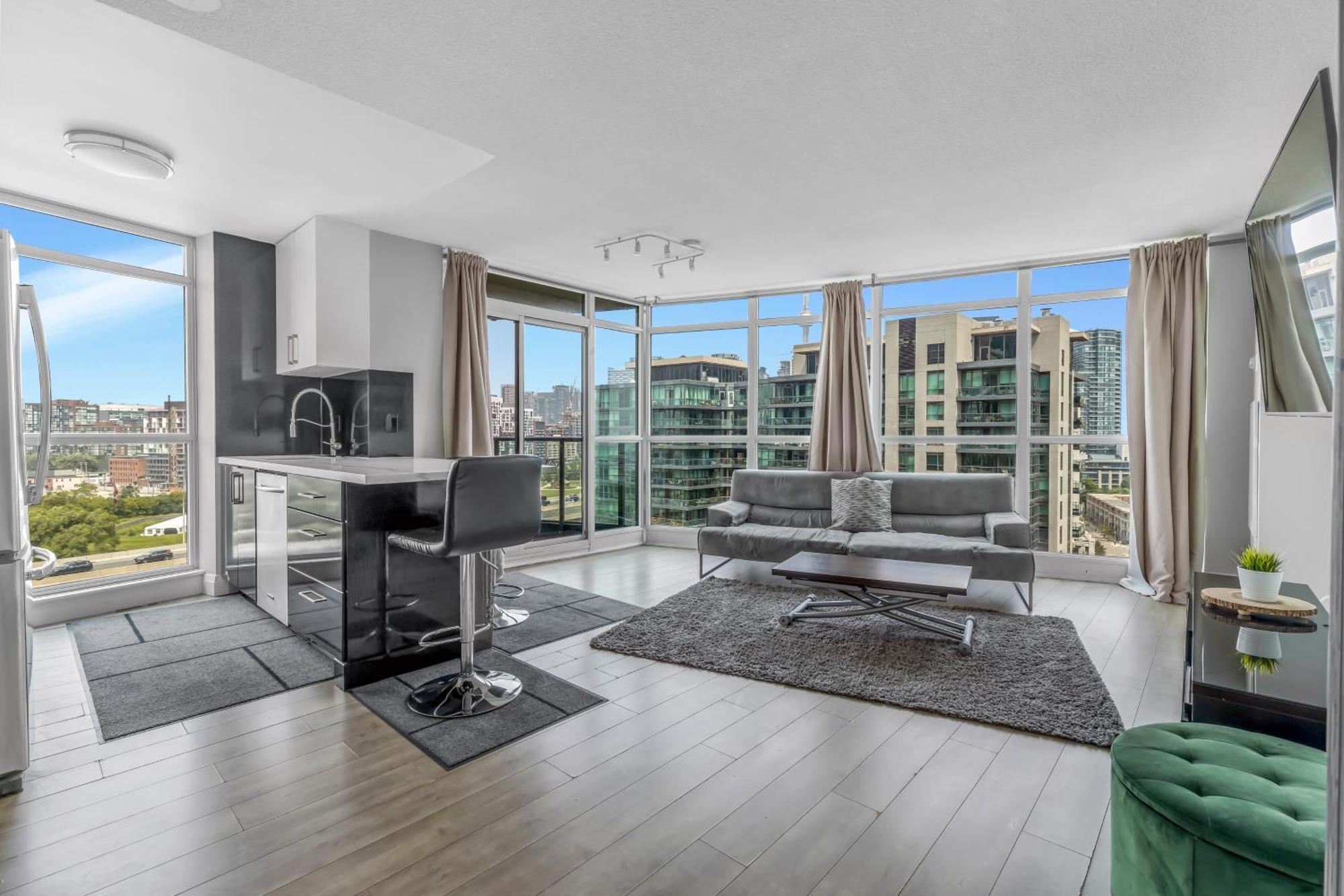 2 Bedroom Waterfront Condo Downtown W/ Free Parking Toronto Exterior photo
