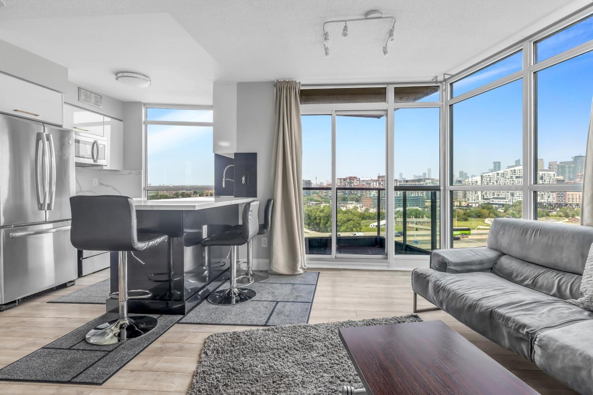 2 Bedroom Waterfront Condo Downtown W/ Free Parking Toronto Exterior photo