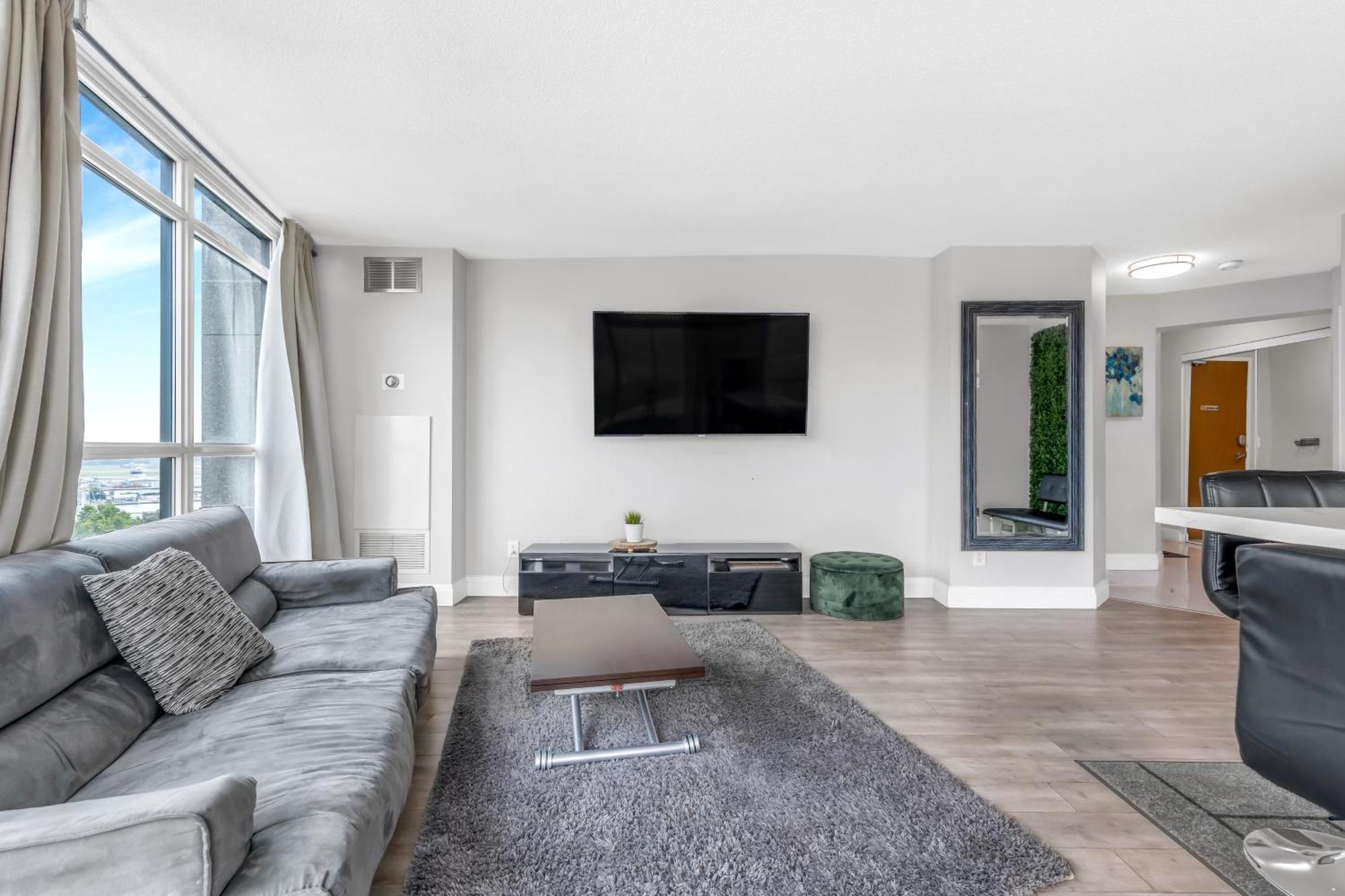 2 Bedroom Waterfront Condo Downtown W/ Free Parking Toronto Exterior photo